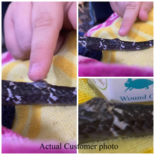 Load image into Gallery viewer, Customer applying reptanicals wound care